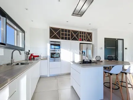 Villa contemporaine avec piscine à débordement privative - Photo 3