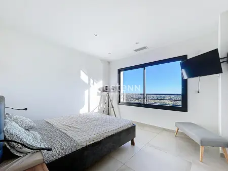 Villa contemporaine avec piscine à débordement privative - Photo 9