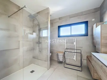 Villa contemporaine avec piscine à débordement privative - Photo 10