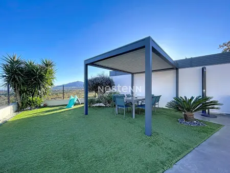Villa contemporaine avec piscine à débordement privative - Photo 19
