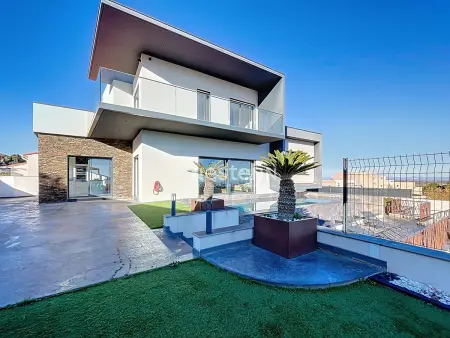 Villa contemporaine avec piscine à débordement privative - Photo 21