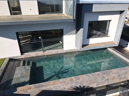 Villa contemporaine avec piscine à débordement privative - Photo 28