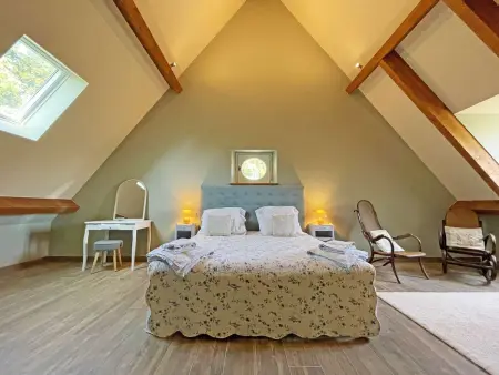 Maison en pierre avec terrasse paisible et piscine chauffée - Photo 13