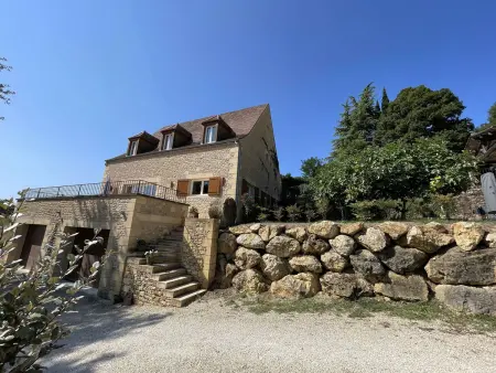 Maison en pierre avec terrasse paisible et piscine chauffée - Photo 24