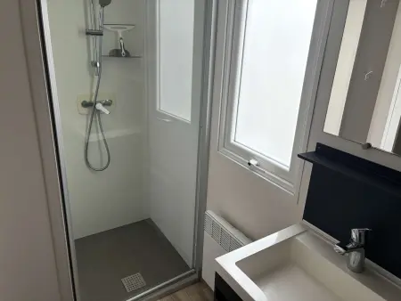 Grand Mobil-Home Calme avec Terrasse et Parking, Maison 8 personnes à Saint Hilaire de Riez - Photo 6