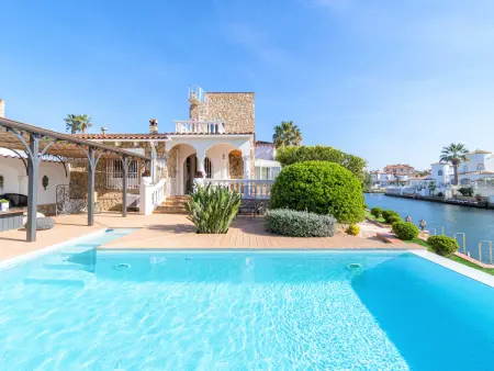 Villa familiale à Empuriabrava avec piscine privée - Photo 5