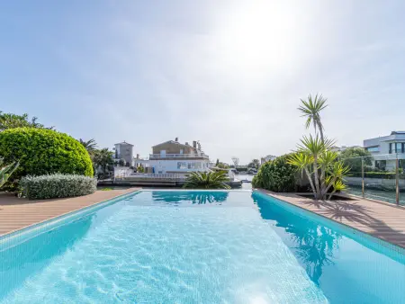 Villa familiale à Empuriabrava avec piscine privée - Photo 33