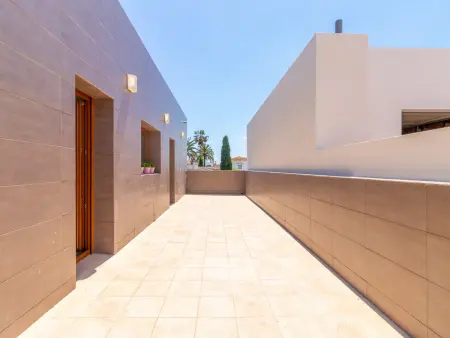 Villa moderne à Empuriabrava avec piscine privée, jardin, barbecue et climatisation, idéale pour familles - Photo 28