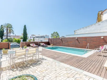 Villa moderne à Empuriabrava avec piscine privée, jardin, barbecue et climatisation, idéale pour familles - Photo 32