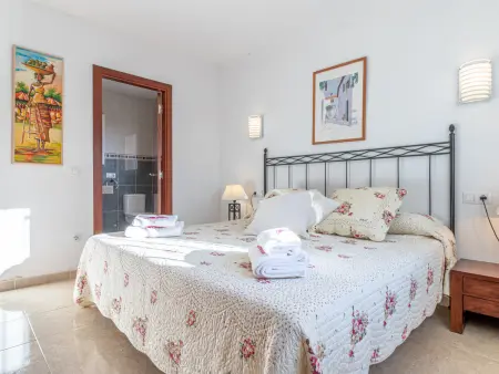 Superbe villa à Empuriabrava, 4 chambres, piscine privée, proche plage, pour 8 pers. - Photo 4