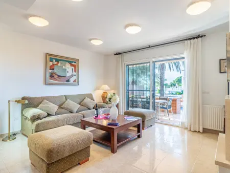 Superbe villa à Empuriabrava, 4 chambres, piscine privée, proche plage, pour 8 pers. - Photo 7