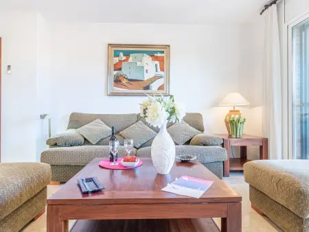 Superbe villa à Empuriabrava, 4 chambres, piscine privée, proche plage, pour 8 pers. - Photo 8