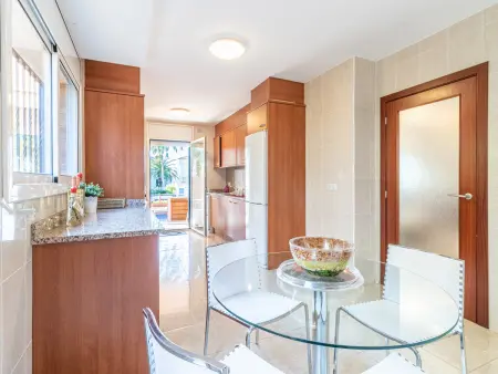 Superbe villa à Empuriabrava, 4 chambres, piscine privée, proche plage, pour 8 pers. - Photo 13