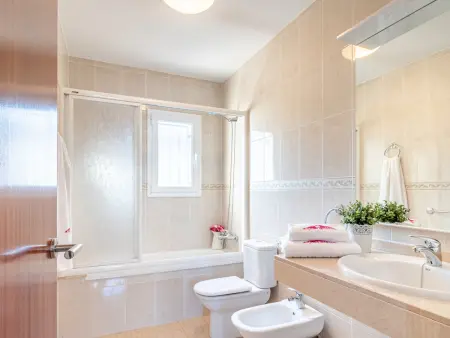 Superbe villa à Empuriabrava, 4 chambres, piscine privée, proche plage, pour 8 pers. - Photo 23