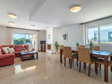 Grande villa à Empuriabrava avec piscine privée, 5 chambres pour 9 - Photo 2