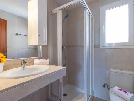 Grande villa à Empuriabrava avec piscine privée, 5 chambres pour 9 - Photo 13