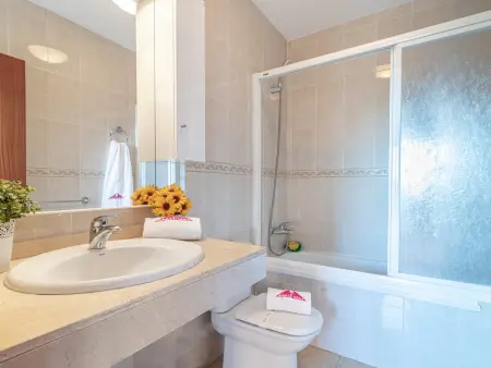 Grande villa à Empuriabrava avec piscine privée, 5 chambres pour 9 - Photo 28