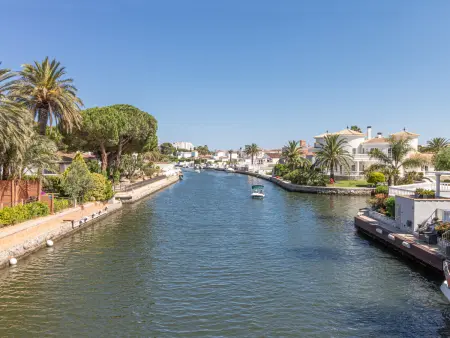 Grande villa à Empuriabrava avec piscine privée, 5 chambres pour 9 - Photo 32