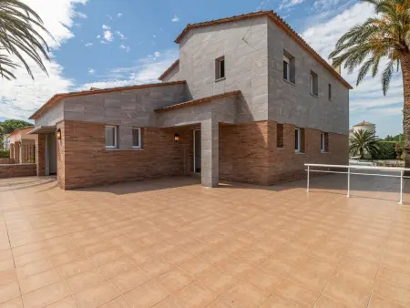 Grande villa à Empuriabrava avec piscine privée, 5 chambres pour 9 - Photo 35