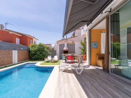 Villa à Empuriabrava pour 8 pers, piscine privée, proche plage et commodités - Photo 1