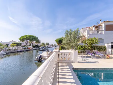 Villa lumineuse et confortable avec piscine privée à Empuriabrava - Photo 35