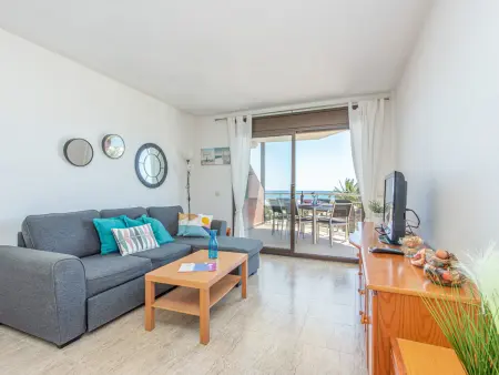 Appartement lumineux en bord de mer à Empuriabrava, idéal pour 6 personnes et famille - Photo 2