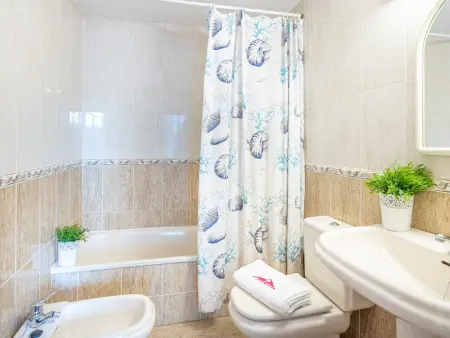 Appartement lumineux en bord de mer à Empuriabrava, idéal pour 6 personnes et famille - Photo 16