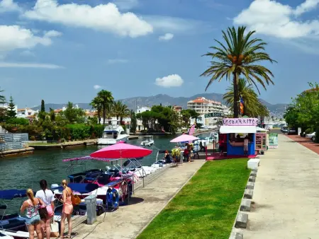 Appartement lumineux en bord de mer à Empuriabrava, idéal pour 6 personnes et famille - Photo 35