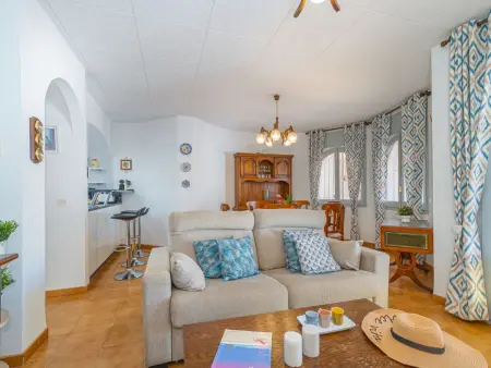 Villa avec Piscine Privée à 1500m de la Plage – 8 Pers., Garage et Amarre 12m - Photo 8