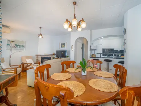 Villa avec Piscine Privée à 1500m de la Plage – 8 Pers., Garage et Amarre 12m - Photo 11