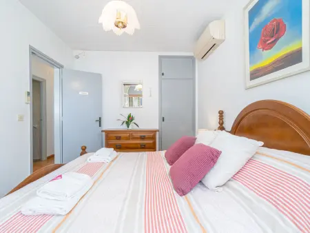 Villa avec Piscine Privée à 1500m de la Plage – 8 Pers., Garage et Amarre 12m - Photo 14