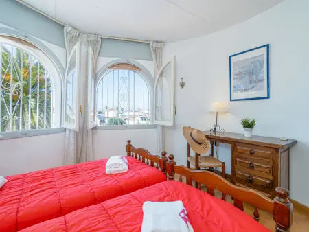 Villa avec Piscine Privée à 1500m de la Plage – 8 Pers., Garage et Amarre 12m - Photo 27