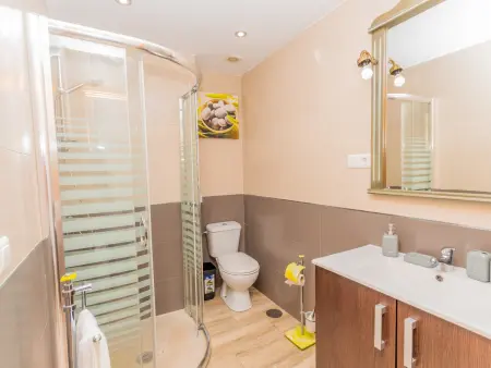 Appartement rénové 6 pers avec terrasse privée à 10m de la plage - Photo 24