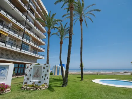 Appartement en bord de mer à Torremolinos avec piscine et terrasse - Photo 4