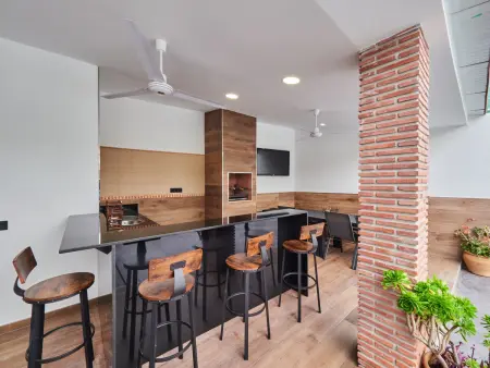 Charmante maison à Malaga avec piscine privée et espace enfants - Photo 12
