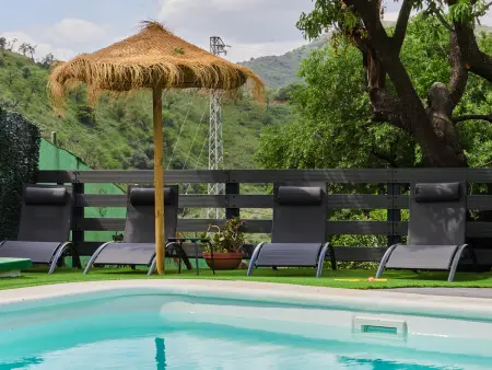 Charmante maison à Malaga avec piscine privée et espace enfants - Photo 13