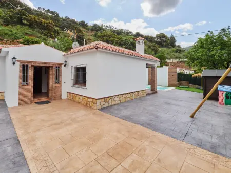 Charmante maison à Malaga avec piscine privée et espace enfants - Photo 20