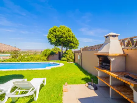 Villa spacieuse Alhaurín de la Torre, calme et proximité urbaine - Photo 4