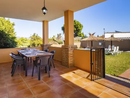 Villa spacieuse Alhaurín de la Torre, calme et proximité urbaine - Photo 7