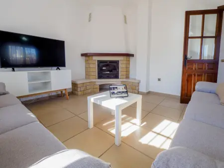 Villa spacieuse Alhaurín de la Torre, calme et proximité urbaine - Photo 13