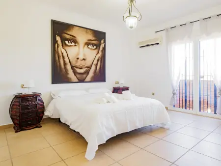 Villa spacieuse Alhaurín de la Torre, calme et proximité urbaine - Photo 25