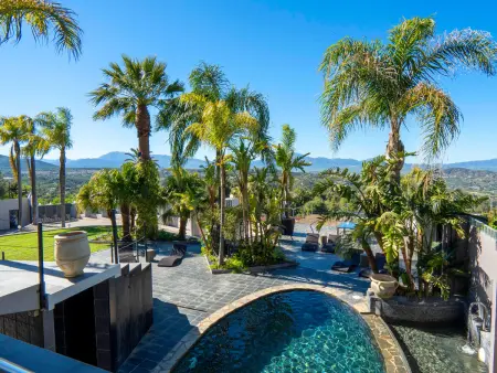 Villa de Luxe 12 Pers avec Piscine Privée et Vue Panoramique - Photo 2