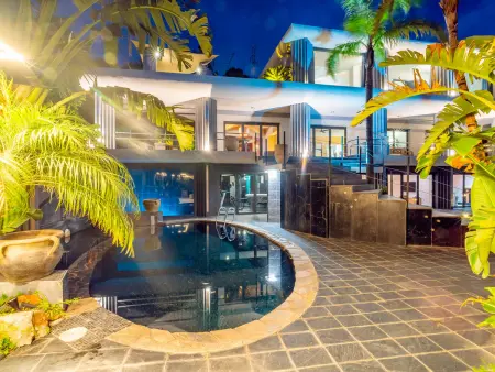 Villa de Luxe 12 Pers avec Piscine Privée et Vue Panoramique - Photo 16