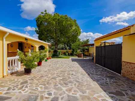 Maison de campagne avec piscine privée et jardin, idéale pour 6 personnes à Alhaurín de la Torre - Photo 2