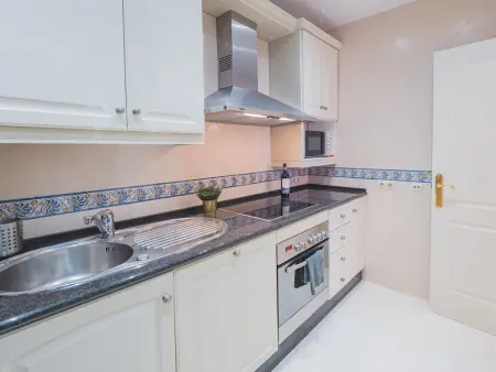 Appartement spacieux à Marbella : plage, 3 piscines, parking inclus - Photo 28