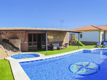 Maison familiale à Alhaurín de la Torre avec piscine privée et parking - Photo 2