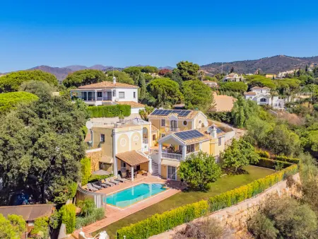 Spacieuse villa à Marbella avec piscine privée, parfait pour 12 personnes - Photo 1