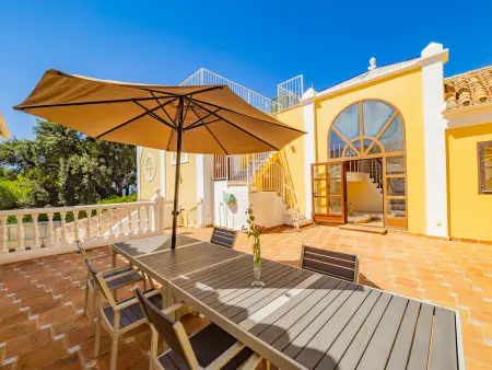 Spacieuse villa à Marbella avec piscine privée, parfait pour 12 personnes - Photo 8