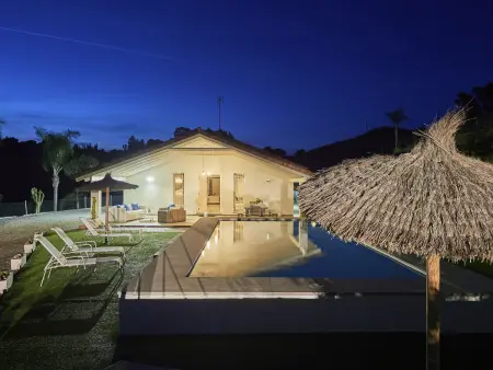 Loft Moderne 170m² avec Piscine Privée et Climatisation, 6 Pers., Près de Malaga - Photo 2