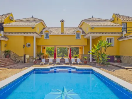 Spacieuse villa familiale avec loisirs à Alhaurín el Grande - Photo 8
